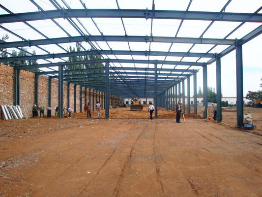 Metal o armazém da estrutura do quadro/pré-fabricou construções do armazém no aço