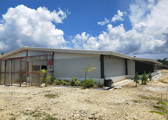 Edifício de estrutura de aço com isolamento de lã de vidro