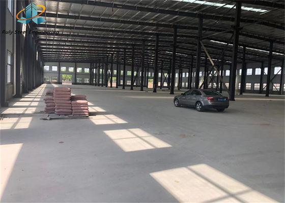 Armazém Pré-Fabricado com Estrutura de Aço e Vigas em Perfil H, Vida Útil de 50 Anos