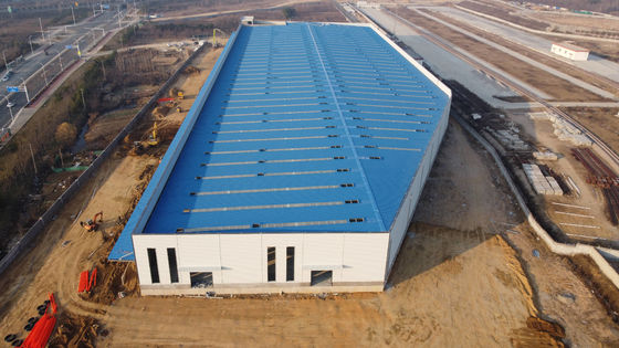 Q235B Construção de estruturas de aço Construções pré-fabricadas de aço com painel de isolamento