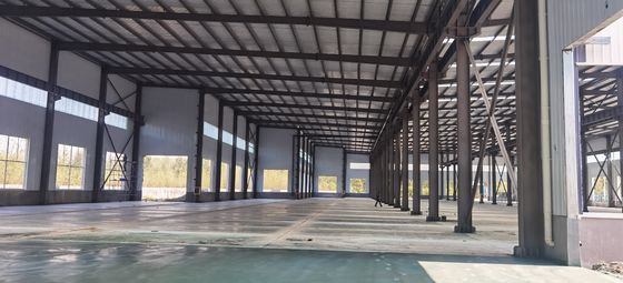 Armazém de Aço Pré-Fabricado com Vigas em Perfil H e Acabamento Galvanizado