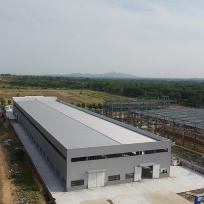 Oficina pré-fabricada com estrutura de aço e isolamento de lã de vidro