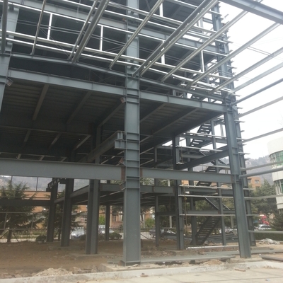 Edifícios Industriais Pesados em Aço Pré-Fabricados com Colunas em Perfil H