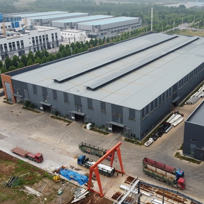 Prédio de Armazém de Aço Pré-fabricado Q235B ASTM A572 com Painel de Isolamento