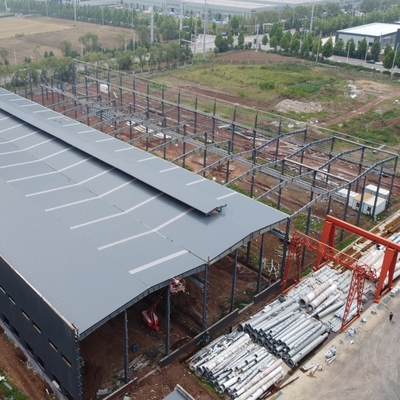 Armazém pré-fabricado com estrutura de aço e estrutura de aço leve