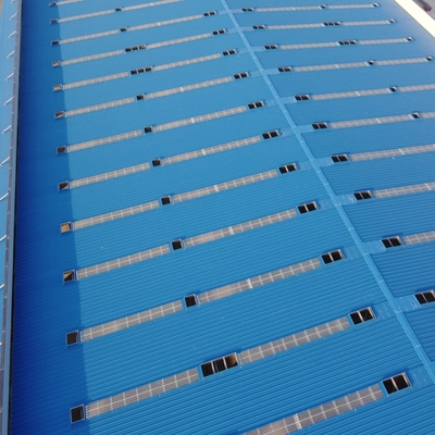 Armazém de aço pré-fabricado com painéis sandwich isolados