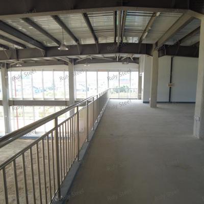 Armazém de Estrutura de Aço Multifuncional com Mezanino para Showroom e Escritório