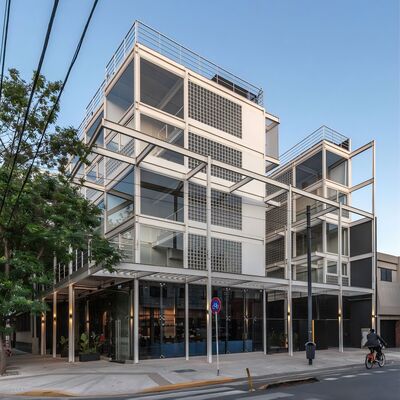 Edifícios de apartamentos modernos com estrutura de aço Habitação pré-fabricada durável para a vida urbana