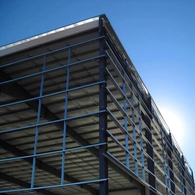 Construção de um hotel de estruturas de aço pré-fabricadas de vários andares, com proteção sísmica