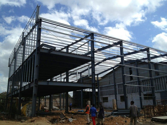 Edifício de escritórios de aço de vários andares pré-fabricado com parede de cortina de vidro