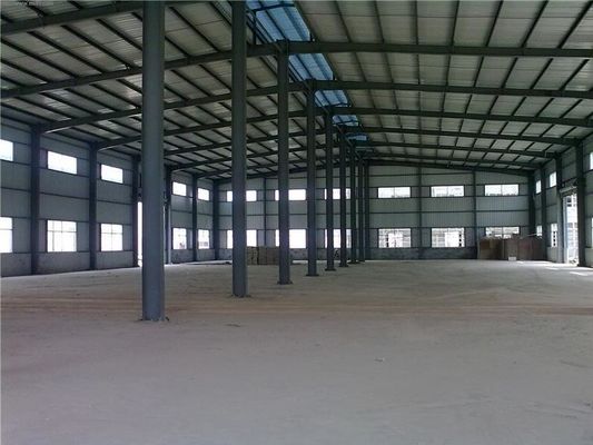 Armazém de aço pré-fabricado com painéis de sanduíche de lã de vidro